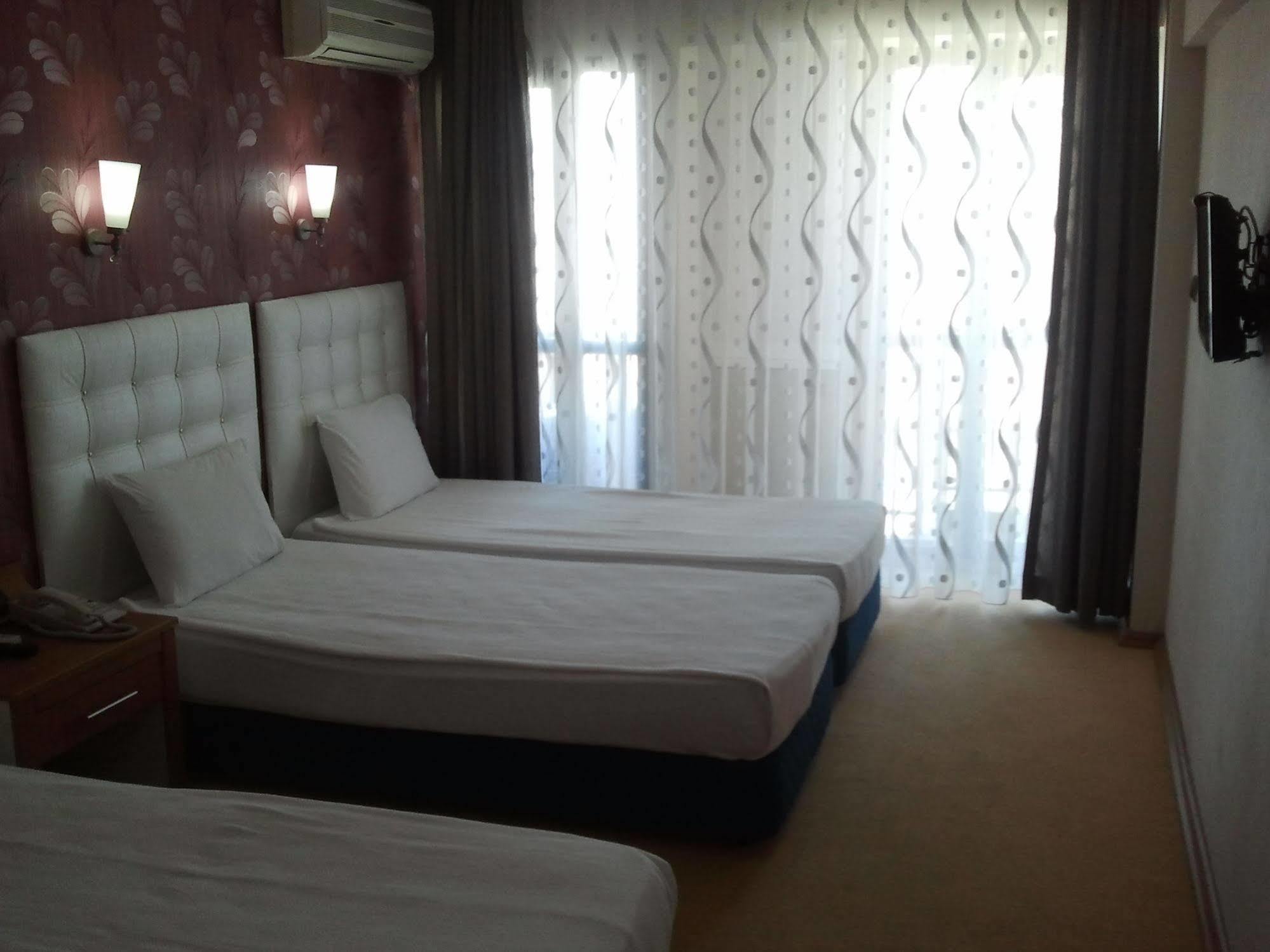 Hotel Kocaman İzmir Extérieur photo